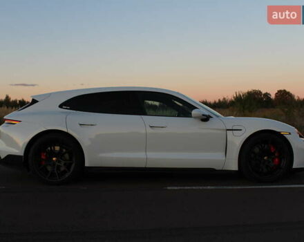 Белый Порше Тайкан, объемом двигателя 0 л и пробегом 29 тыс. км за 75800 $, фото 13 на Automoto.ua