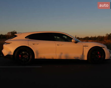 Белый Порше Тайкан, объемом двигателя 0 л и пробегом 29 тыс. км за 75800 $, фото 15 на Automoto.ua