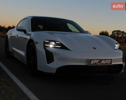 Белый Порше Тайкан, объемом двигателя 0 л и пробегом 29 тыс. км за 75800 $, фото 3 на Automoto.ua