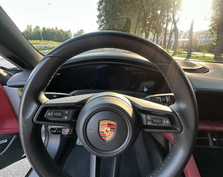 Белый Порше Тайкан, объемом двигателя 0 л и пробегом 40 тыс. км за 67000 $, фото 21 на Automoto.ua