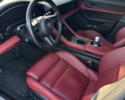 Белый Порше Тайкан, объемом двигателя 0 л и пробегом 40 тыс. км за 67000 $, фото 20 на Automoto.ua