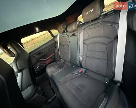 Белый Порше Тайкан, объемом двигателя 0 л и пробегом 29 тыс. км за 75800 $, фото 38 на Automoto.ua