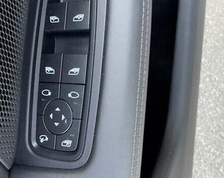 Белый Порше Тайкан, объемом двигателя 0 л и пробегом 40 тыс. км за 67000 $, фото 37 на Automoto.ua