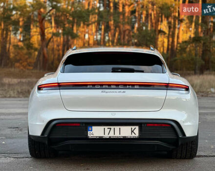 Белый Порше Тайкан, объемом двигателя 0 л и пробегом 33 тыс. км за 75500 $, фото 25 на Automoto.ua