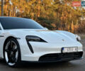 Белый Порше Тайкан, объемом двигателя 0 л и пробегом 33 тыс. км за 75500 $, фото 16 на Automoto.ua