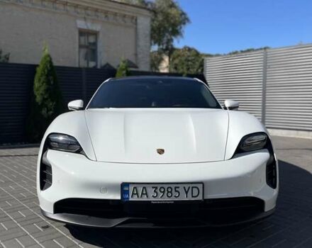 Белый Порше Тайкан, объемом двигателя 0 л и пробегом 37 тыс. км за 75900 $, фото 11 на Automoto.ua