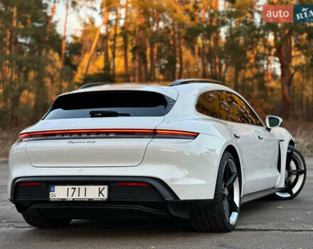Белый Порше Тайкан, объемом двигателя 0 л и пробегом 33 тыс. км за 75500 $, фото 40 на Automoto.ua