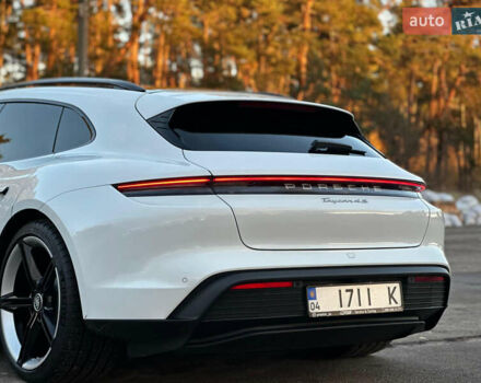 Белый Порше Тайкан, объемом двигателя 0 л и пробегом 33 тыс. км за 75500 $, фото 28 на Automoto.ua