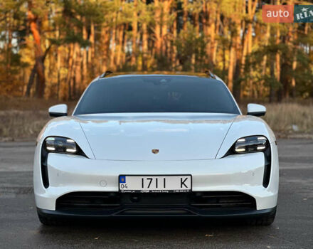 Белый Порше Тайкан, объемом двигателя 0 л и пробегом 33 тыс. км за 75500 $, фото 8 на Automoto.ua