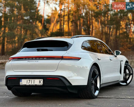 Белый Порше Тайкан, объемом двигателя 0 л и пробегом 33 тыс. км за 75500 $, фото 34 на Automoto.ua