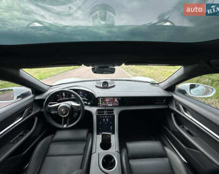 Белый Порше Тайкан, объемом двигателя 0 л и пробегом 8 тыс. км за 82800 $, фото 34 на Automoto.ua