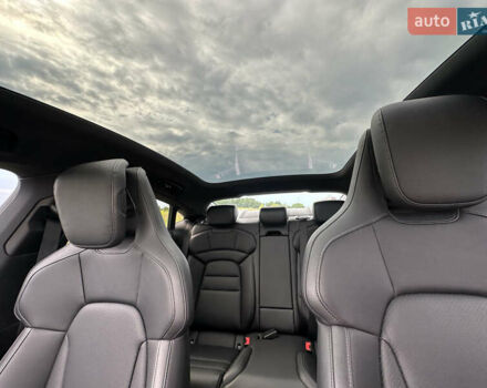 Белый Порше Тайкан, объемом двигателя 0 л и пробегом 8 тыс. км за 82800 $, фото 37 на Automoto.ua