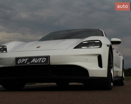 Белый Порше Тайкан, объемом двигателя 0 л и пробегом 8 тыс. км за 82800 $, фото 10 на Automoto.ua