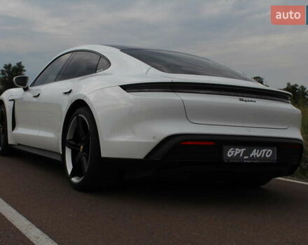 Белый Порше Тайкан, объемом двигателя 0 л и пробегом 8 тыс. км за 82800 $, фото 16 на Automoto.ua