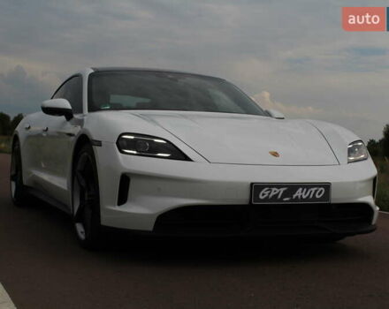 Белый Порше Тайкан, объемом двигателя 0 л и пробегом 8 тыс. км за 82800 $, фото 8 на Automoto.ua