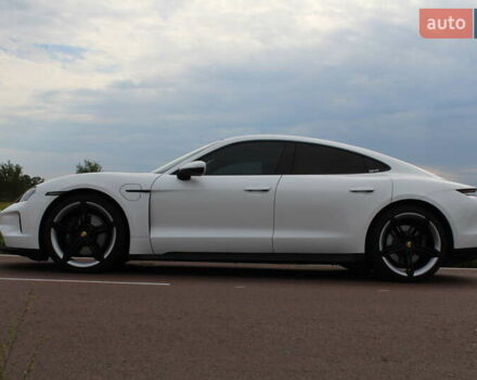 Белый Порше Тайкан, объемом двигателя 0 л и пробегом 8 тыс. км за 82800 $, фото 32 на Automoto.ua
