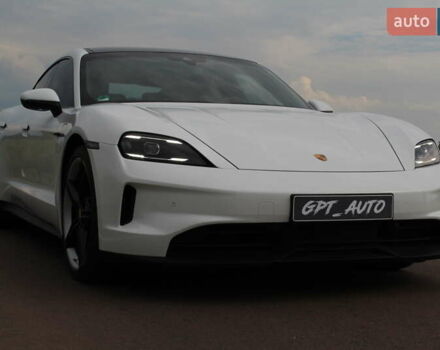 Белый Порше Тайкан, объемом двигателя 0 л и пробегом 8 тыс. км за 82800 $, фото 11 на Automoto.ua