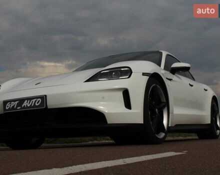 Белый Порше Тайкан, объемом двигателя 0 л и пробегом 8 тыс. км за 82800 $, фото 5 на Automoto.ua