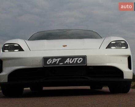 Белый Порше Тайкан, объемом двигателя 0 л и пробегом 8 тыс. км за 82800 $, фото 25 на Automoto.ua