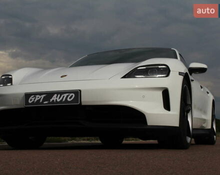 Белый Порше Тайкан, объемом двигателя 0 л и пробегом 8 тыс. км за 82800 $, фото 1 на Automoto.ua
