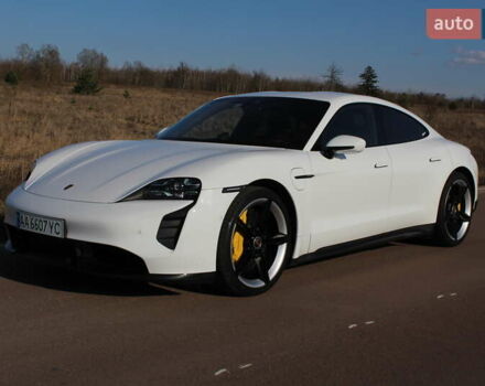 Білий Порше Тайкан, об'ємом двигуна 0 л та пробігом 68 тис. км за 79700 $, фото 1 на Automoto.ua