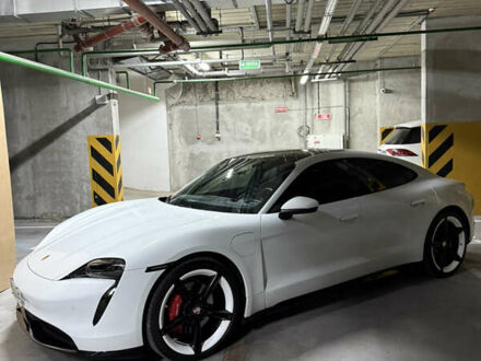 Белый Порше Тайкан, объемом двигателя 0 л и пробегом 79 тыс. км за 52700 $, фото 1 на Automoto.ua