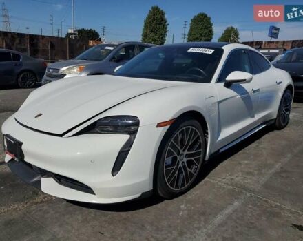 Белый Порше Тайкан, объемом двигателя 0 л и пробегом 23 тыс. км за 38000 $, фото 1 на Automoto.ua
