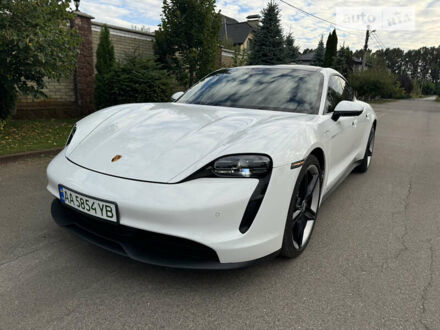 Порше Тайкан 2022 в Киеве на Automoto.ua Белый Порше Тайкан, объемом двигателя 0 л и пробегом 10 тыс. км за 61000 $, фото 1 на Automoto.ua