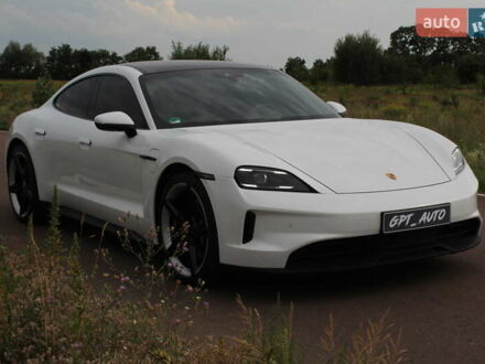 Белый Порше Тайкан, объемом двигателя 0 л и пробегом 8 тыс. км за 82800 $, фото 1 на Automoto.ua