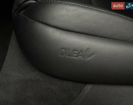 Чорний Порше Тайкан, об'ємом двигуна 0 л та пробігом 33 тис. км за 80000 $, фото 23 на Automoto.ua