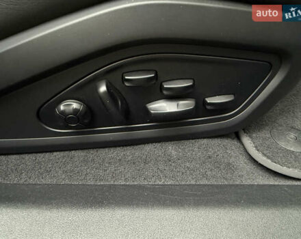 Чорний Порше Тайкан, об'ємом двигуна 0 л та пробігом 33 тис. км за 80000 $, фото 29 на Automoto.ua