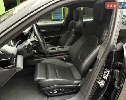 Чорний Порше Тайкан, об'ємом двигуна 0 л та пробігом 33 тис. км за 80000 $, фото 24 на Automoto.ua