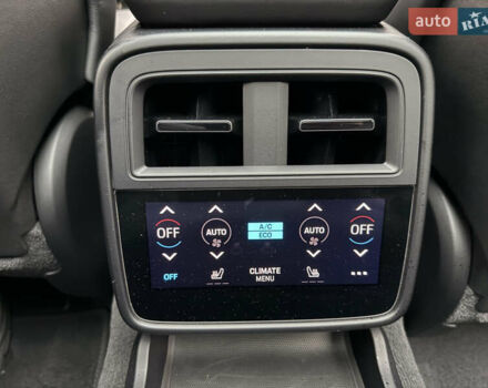 Чорний Порше Тайкан, об'ємом двигуна 0 л та пробігом 33 тис. км за 80000 $, фото 14 на Automoto.ua