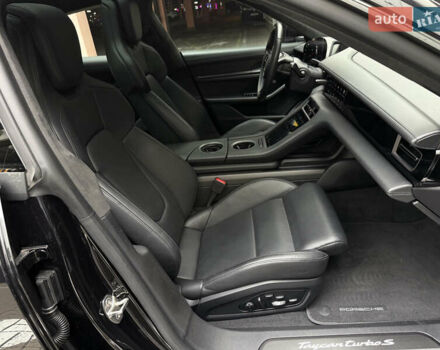 Чорний Порше Тайкан, об'ємом двигуна 0 л та пробігом 33 тис. км за 80000 $, фото 27 на Automoto.ua