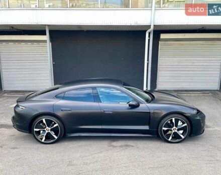 Черный Порше Тайкан, объемом двигателя 0 л и пробегом 59 тыс. км за 79900 $, фото 29 на Automoto.ua