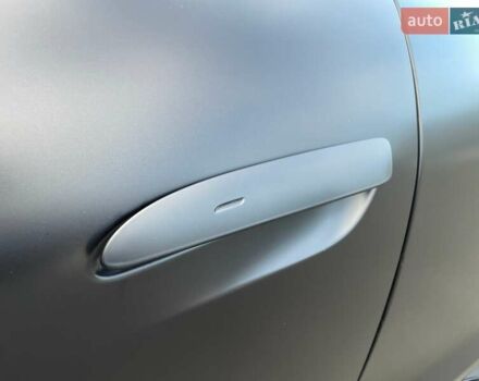 Черный Порше Тайкан, объемом двигателя 0 л и пробегом 59 тыс. км за 79900 $, фото 40 на Automoto.ua