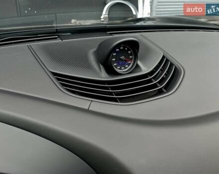 Черный Порше Тайкан, объемом двигателя 0 л и пробегом 59 тыс. км за 79900 $, фото 55 на Automoto.ua