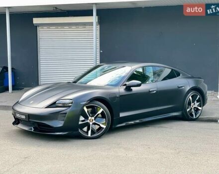 Черный Порше Тайкан, объемом двигателя 0 л и пробегом 59 тыс. км за 79900 $, фото 9 на Automoto.ua