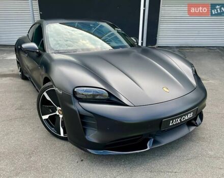 Черный Порше Тайкан, объемом двигателя 0 л и пробегом 59 тыс. км за 79900 $, фото 21 на Automoto.ua