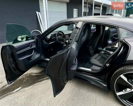 Черный Порше Тайкан, объемом двигателя 0 л и пробегом 59 тыс. км за 79900 $, фото 47 на Automoto.ua