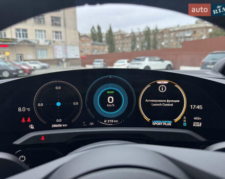 Черный Порше Тайкан, объемом двигателя 0 л и пробегом 28 тыс. км за 85000 $, фото 21 на Automoto.ua