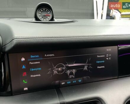 Черный Порше Тайкан, объемом двигателя 0 л и пробегом 59 тыс. км за 79900 $, фото 80 на Automoto.ua