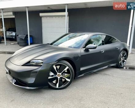 Черный Порше Тайкан, объемом двигателя 0 л и пробегом 59 тыс. км за 79900 $, фото 7 на Automoto.ua