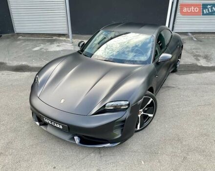 Черный Порше Тайкан, объемом двигателя 0 л и пробегом 59 тыс. км за 79900 $, фото 10 на Automoto.ua