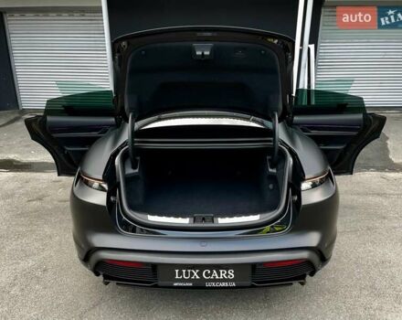 Черный Порше Тайкан, объемом двигателя 0 л и пробегом 59 тыс. км за 79900 $, фото 50 на Automoto.ua