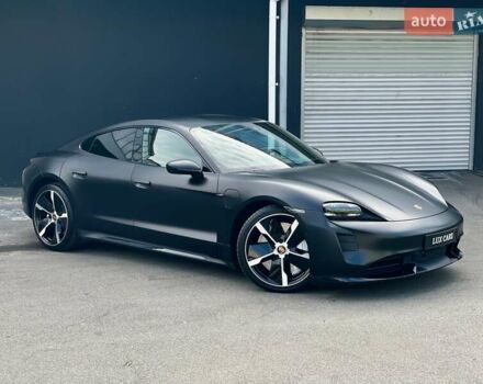 Черный Порше Тайкан, объемом двигателя 0 л и пробегом 59 тыс. км за 79900 $, фото 19 на Automoto.ua
