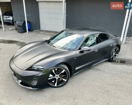 Черный Порше Тайкан, объемом двигателя 0 л и пробегом 59 тыс. км за 79900 $, фото 6 на Automoto.ua