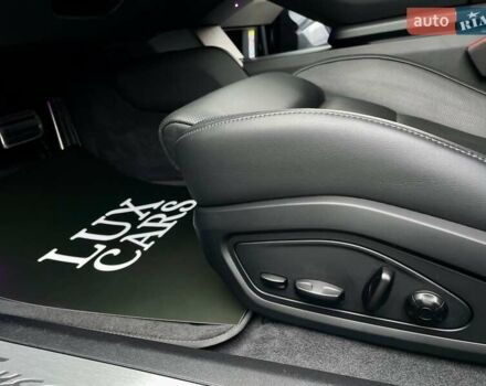 Черный Порше Тайкан, объемом двигателя 0 л и пробегом 59 тыс. км за 79900 $, фото 54 на Automoto.ua