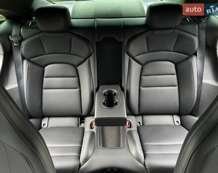 Черный Порше Тайкан, объемом двигателя 0 л и пробегом 59 тыс. км за 79900 $, фото 72 на Automoto.ua