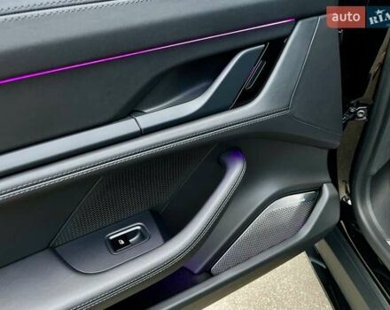 Черный Порше Тайкан, объемом двигателя 0 л и пробегом 59 тыс. км за 79900 $, фото 46 на Automoto.ua